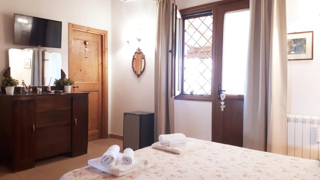 Casa Degli Ulivi Acomodação com café da manhã Cerveteri Exterior foto